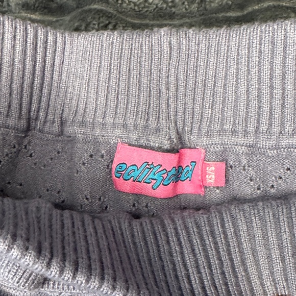 Edikted Ruffled Knit Shorts - Picture 2 of 3